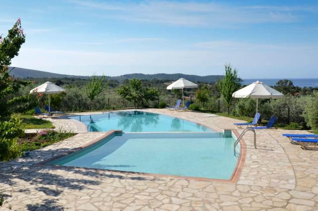 Moonbeam Hotel Potos Luaran gambar