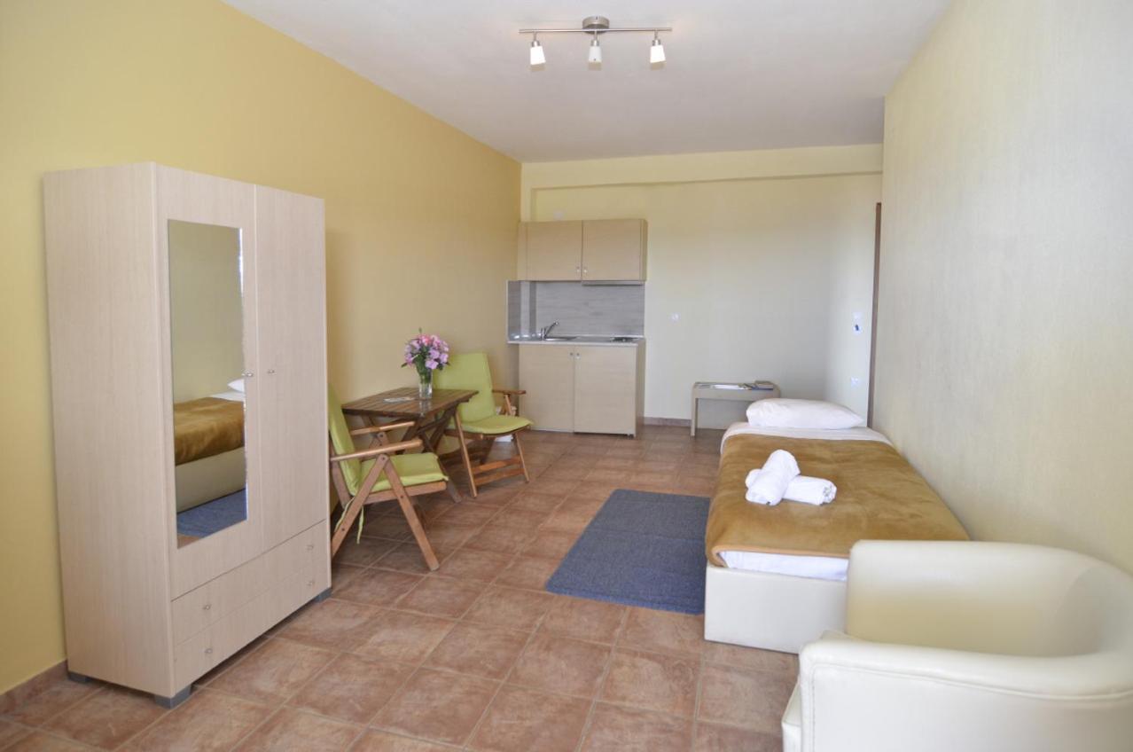 Moonbeam Hotel Potos Luaran gambar