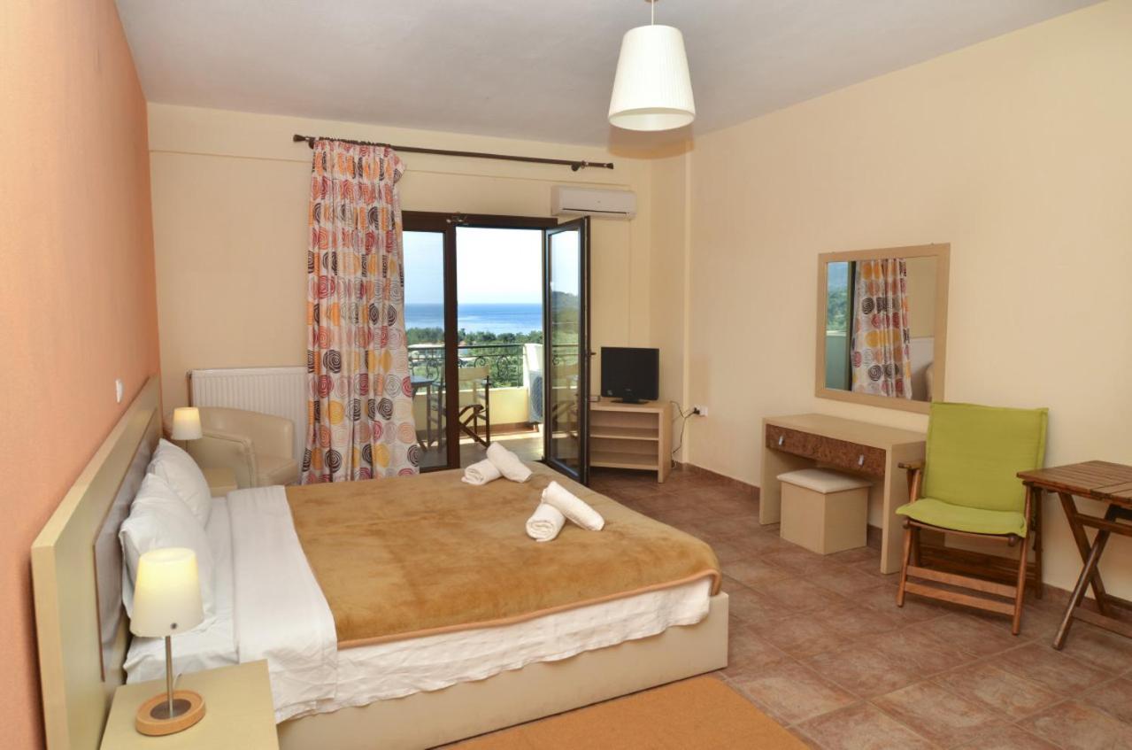 Moonbeam Hotel Potos Luaran gambar