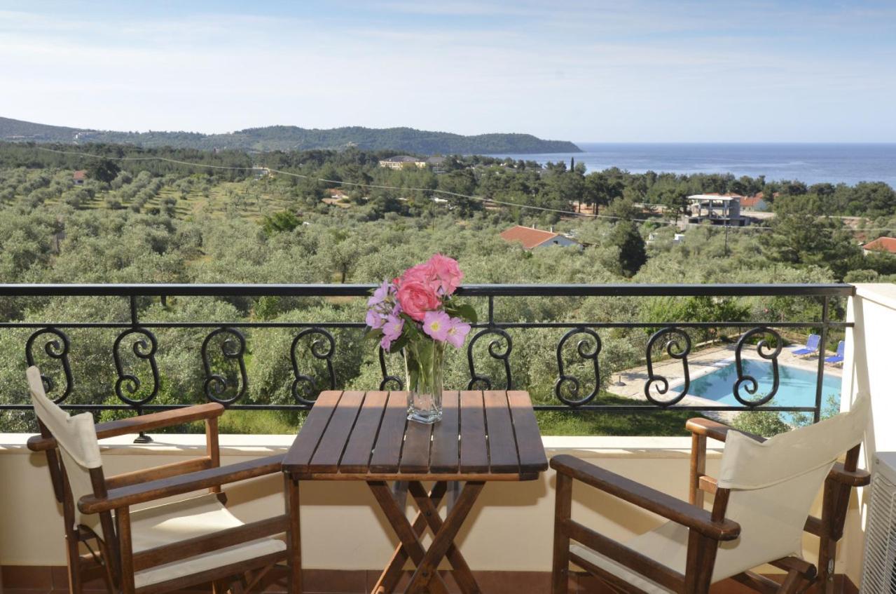 Moonbeam Hotel Potos Luaran gambar
